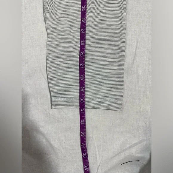 New Lululemon Align Crop *21" !!! - Picture 6 of 8